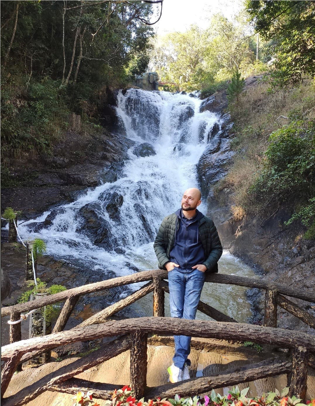 Александр Петрищев на фотографии. Отдых на природе заряжает по-настоящему.
